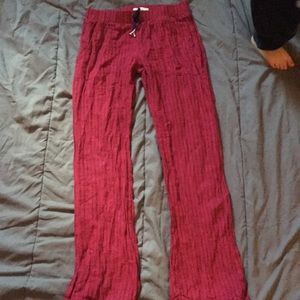 Maroon Roxy children’s outfit pants and flannel
